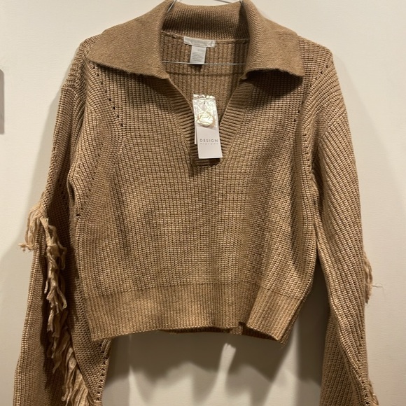 Design History Sweater Large - Picture 3 of 5